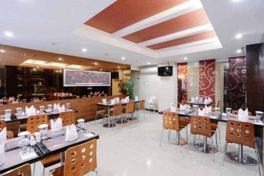 Favor Hotel Makassar Exterior foto