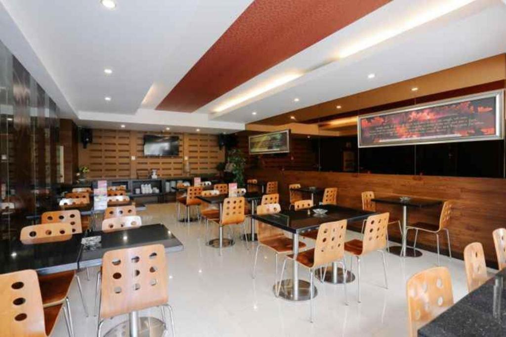 Favor Hotel Makassar Exterior foto