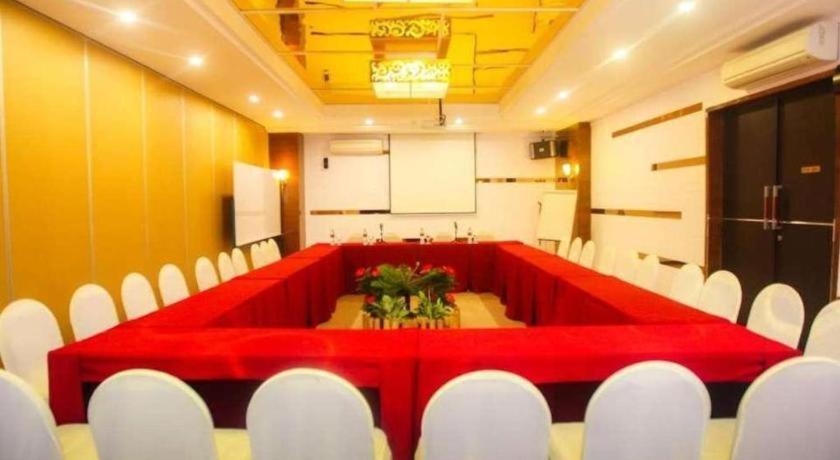 Favor Hotel Makassar Exterior foto