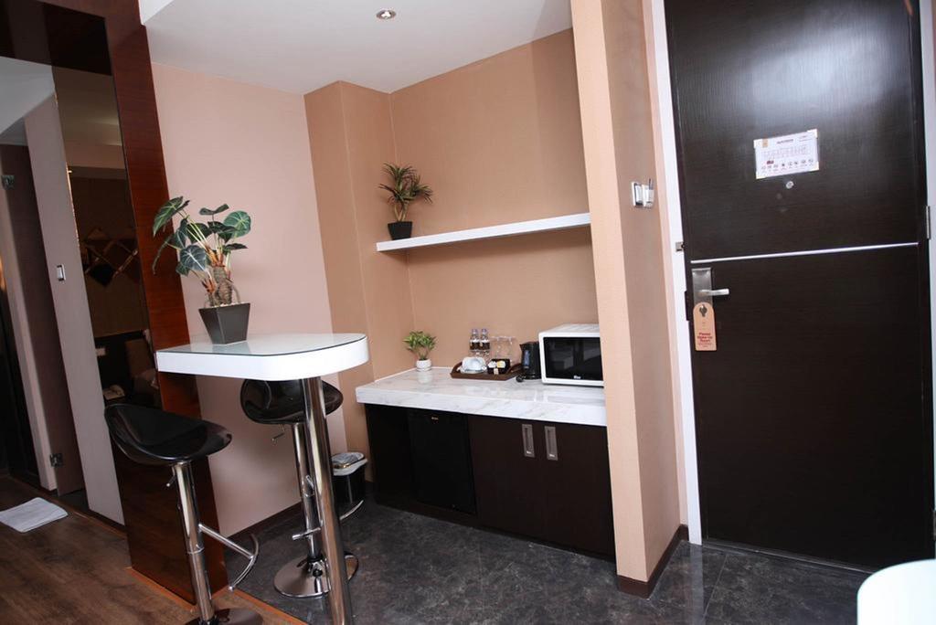 Favor Hotel Makassar Exterior foto