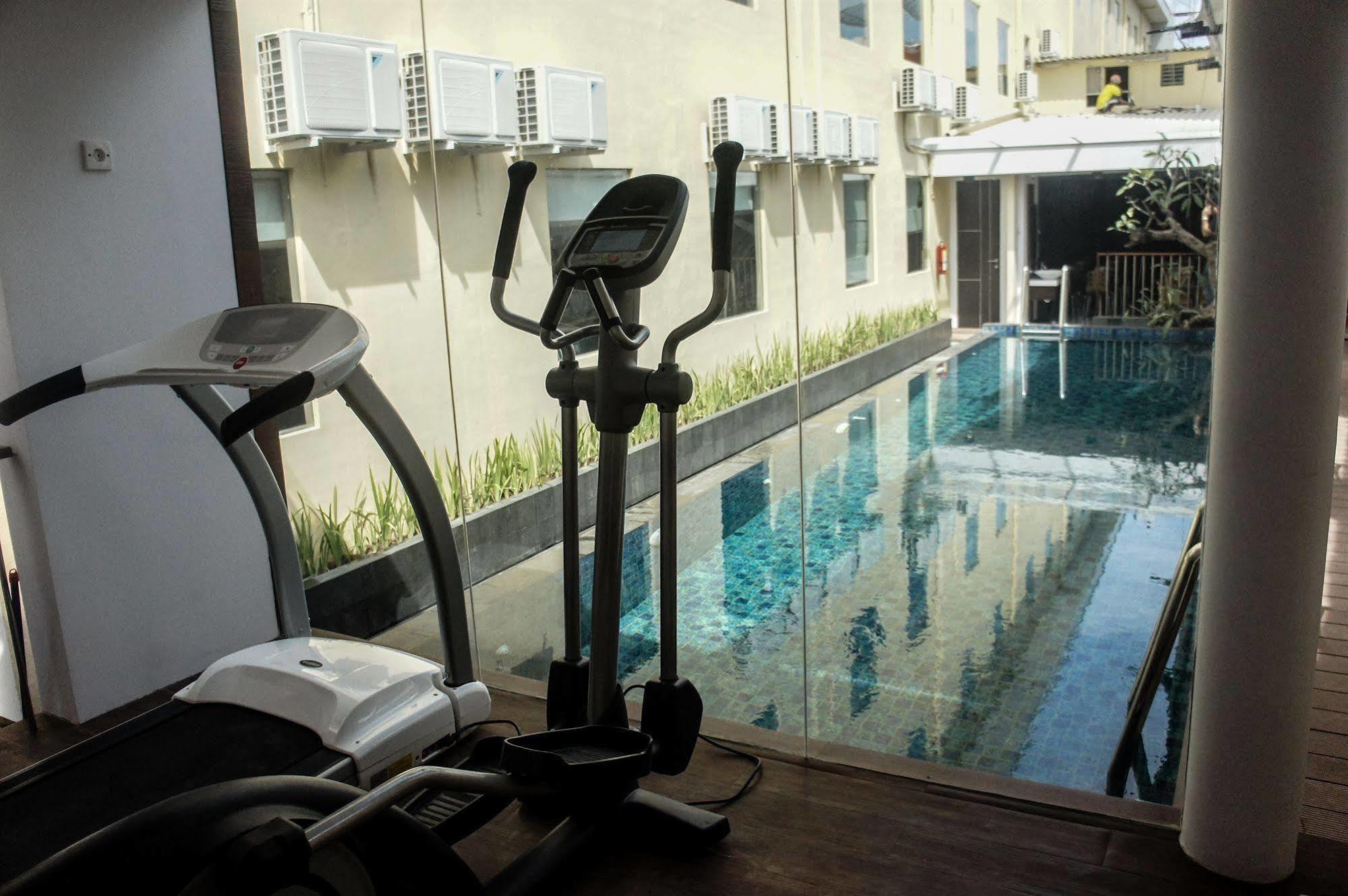 Favor Hotel Makassar Exterior foto